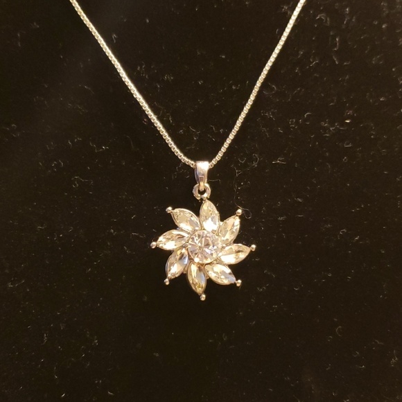 Necklace - Picture 2 of 3